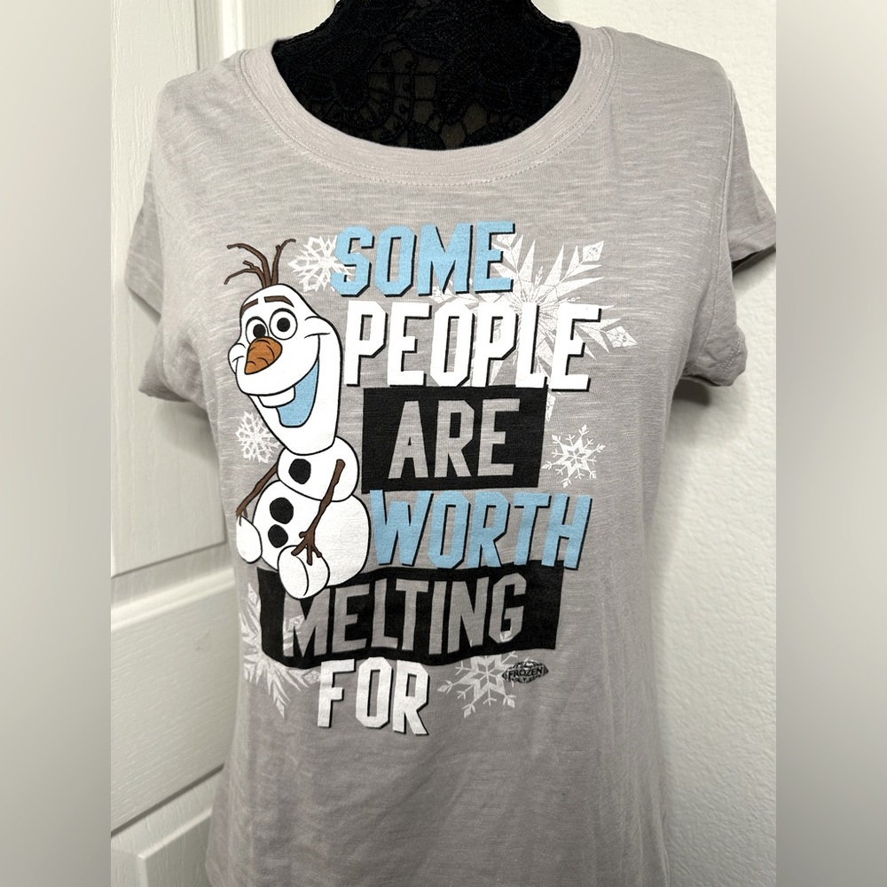 ‼️Disney’s FROZEN “Olaf” Graphic Tee - FREE WHEN BUNDLED, see details‼️